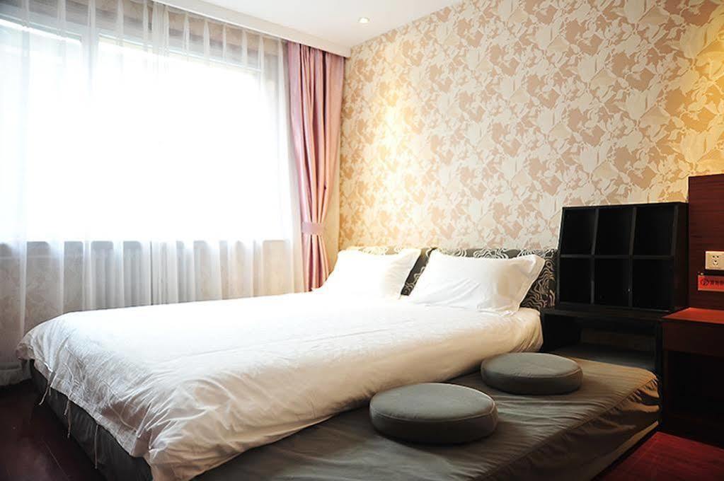 East Sacred Hotel Beijing Exterior foto