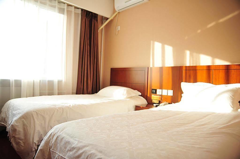 East Sacred Hotel Beijing Exterior foto