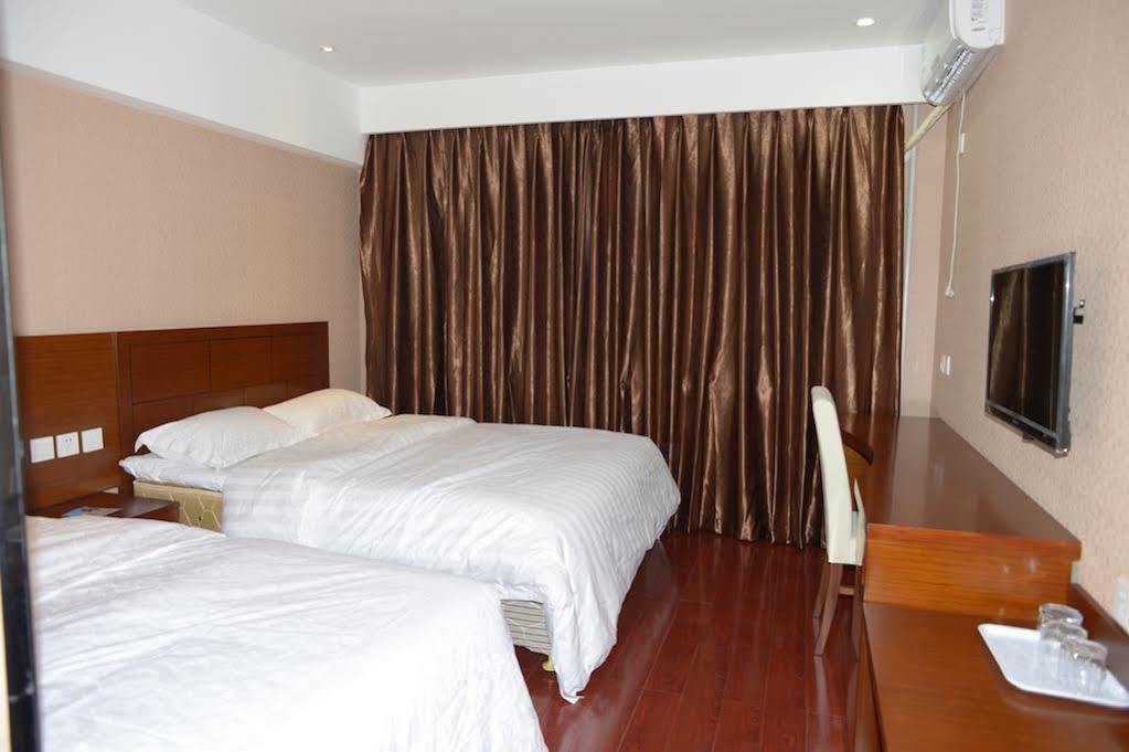 East Sacred Hotel Beijing Exterior foto