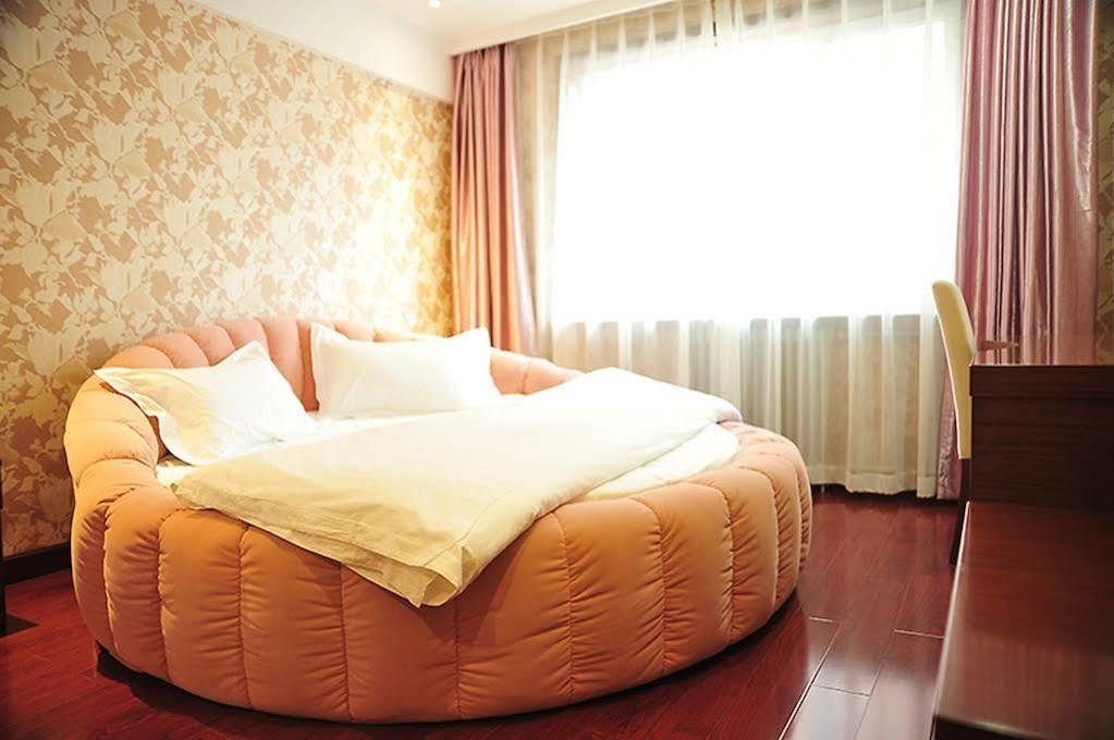 East Sacred Hotel Beijing Exterior foto